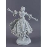 Zarte Figurine aus weissem, durchsichtig glasiertem Porzellan, mit feinen Blüten besetzt, gemarktet,