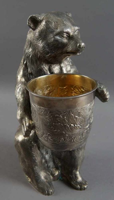 Prächtiges Trinkspiel eines russischen, grossen Bären, Silber gepunzt, H 24,5cm, 1490g 20.17 % - Image 7 of 11