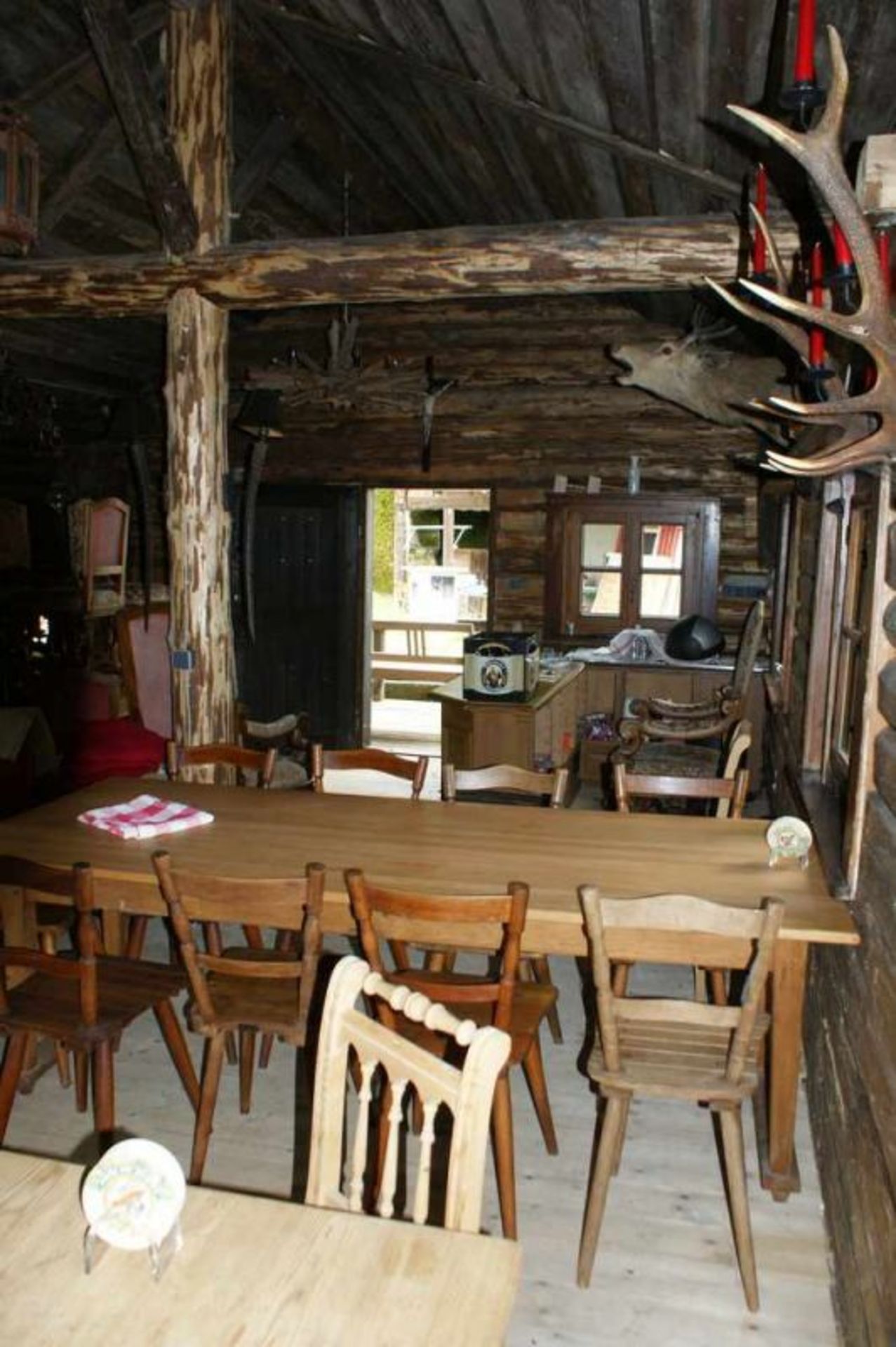 Urige Almhütte / Holzhaus / Klausenhütte, komplett aus Holz, ideal als Gartenhaus oder auch Wohnhaus - Bild 7 aus 21