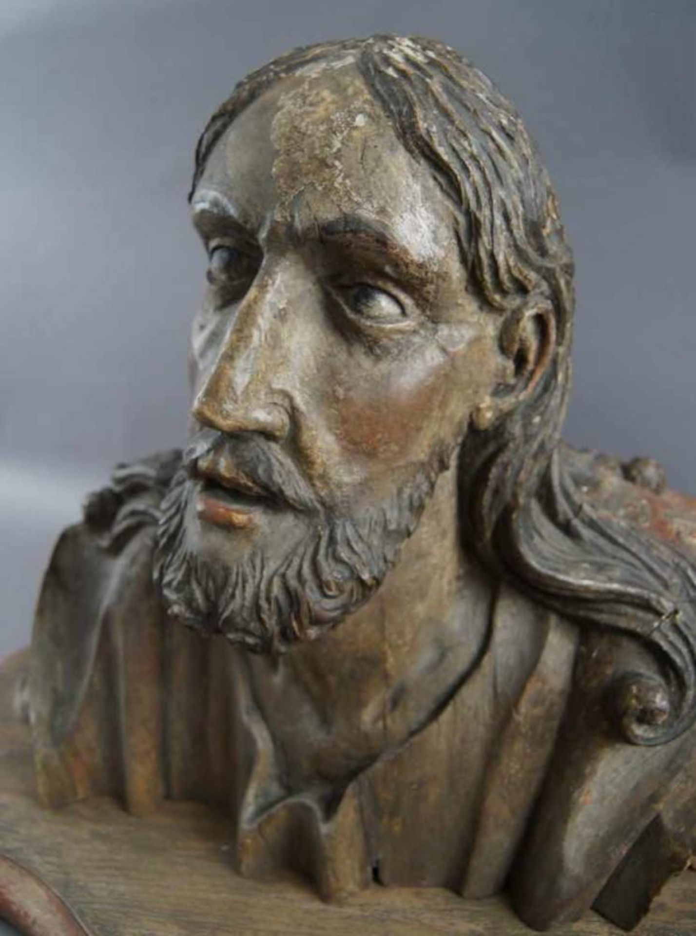 Gotische Büste des Jesus Christus, Holz geschnitz und gefasst, 16. JH, 47x65x35cm 20.17 % buyer's - Bild 4 aus 11