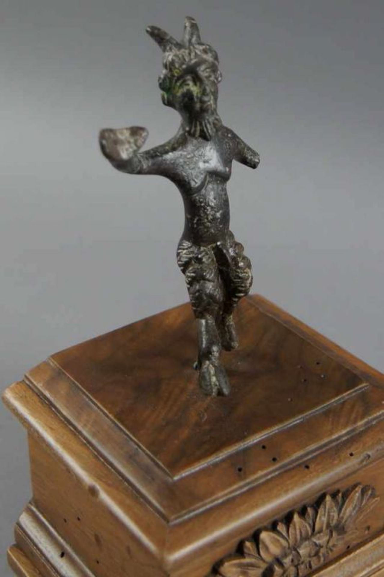 Satyr/Teufel aus Bronze, Italien/Padua um 1600, Sockel später ergänzt, H Skulptur 12 cm / 20x12x10 - Bild 8 aus 8