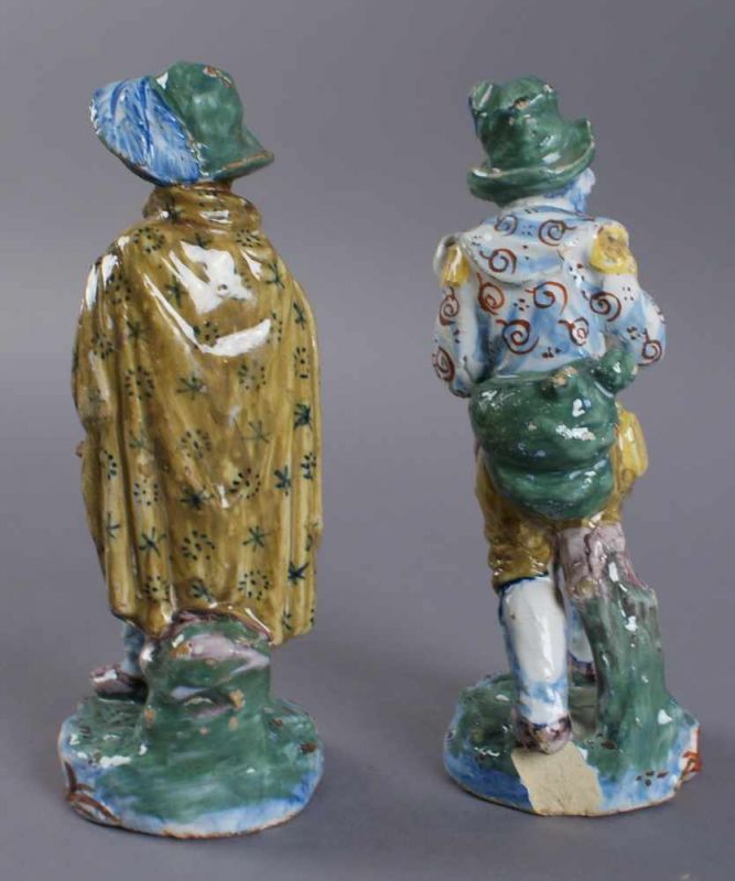 Zwei männliche Skulpturen, Delft, Keramik bunt glasiert, 18. JH, eine Skulptur auf der Rückseite - Image 4 of 6