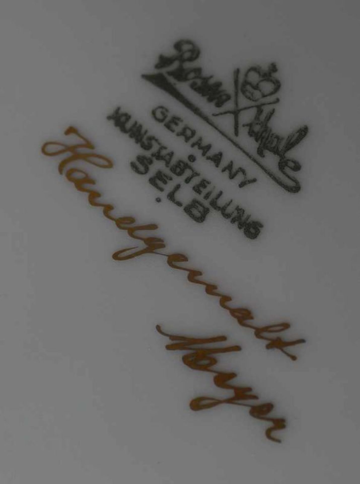 Grosse Rosenthal Deckelamphore, weisser Scherben, bunt bemalt, gemarktet, H 51 cm 20.17 % buyer's - Bild 6 aus 6