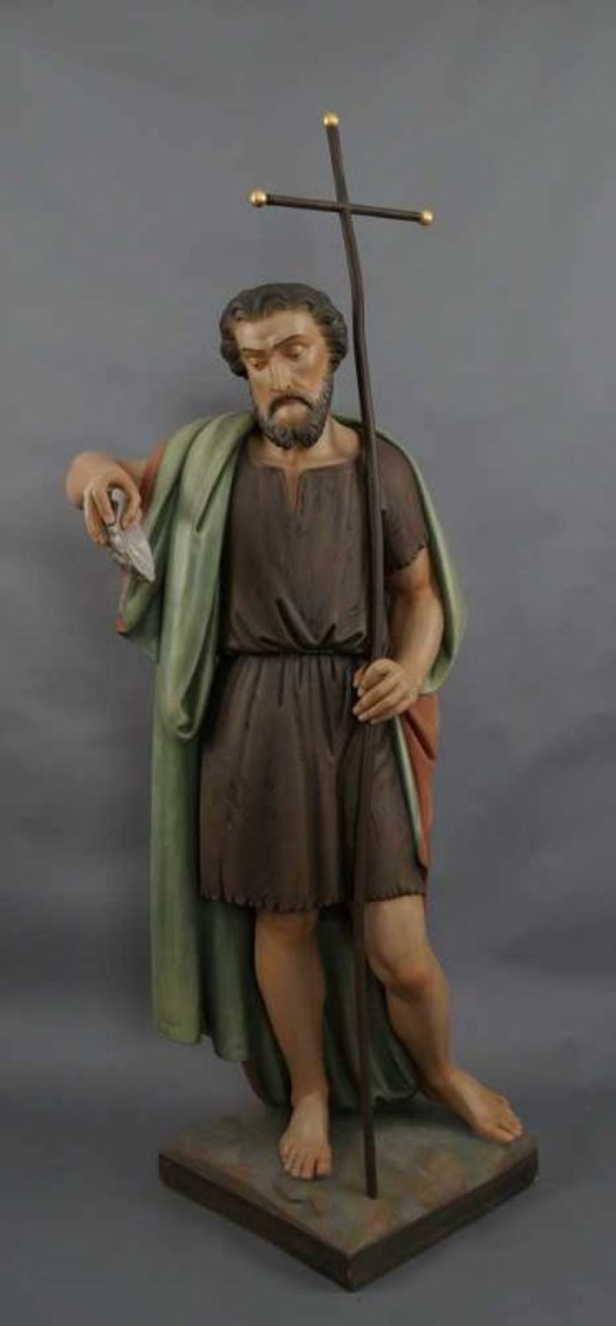 Nazarener Skulptur des heiligen Jakobus mit Pilgerstab und Jakobsmuschel in der Hand, Holz