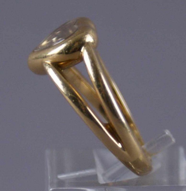 Chopard Ring, Happy Diamonds, edler Damenring in Herzform, mit 3 Brillanten, gepunzt 750er Gold, - Image 5 of 6