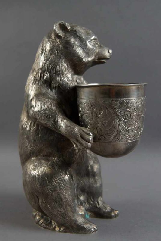 Prächtiges Trinkspiel eines russischen, grossen Bären, Silber gepunzt, H 24,5cm, 1490g 20.17 % - Image 2 of 11