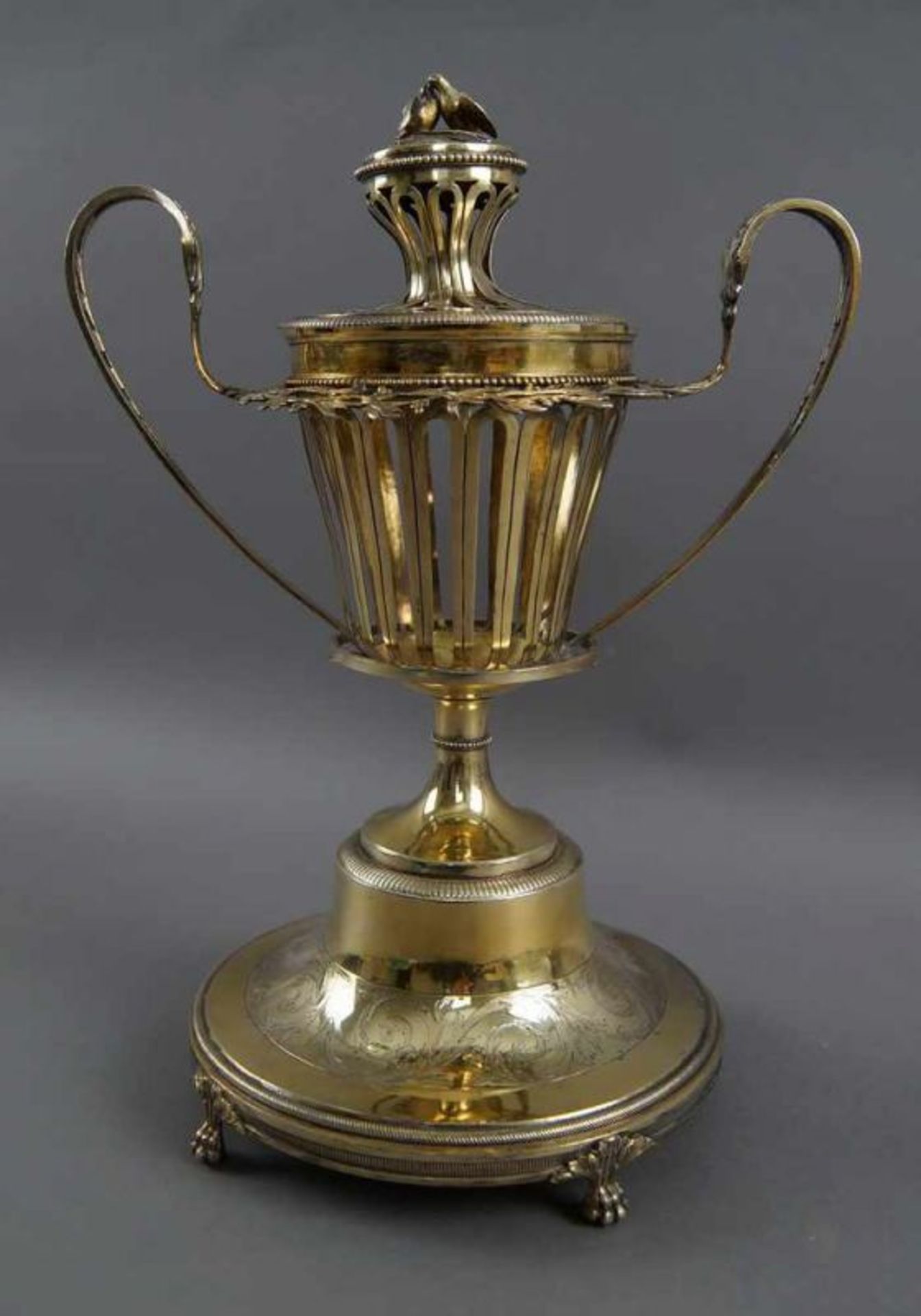 Herrschaftlicher Taufpokal (christening cup), durchbrochen gearbeitet, mehrfach gepunzt, datiert