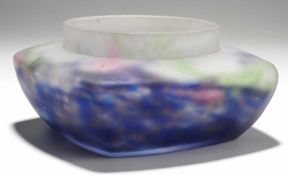 Jugendstil-Schale Farbloses Glas mit eingeschmolzenem blauem, violettem, grünem u. weißen
