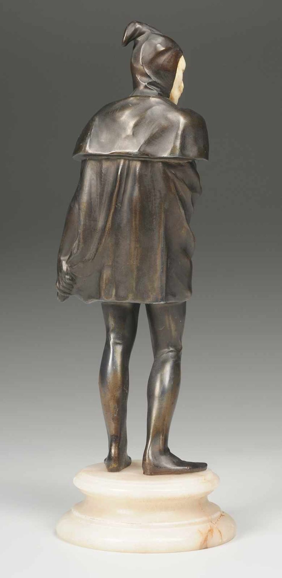 Unbekannt (Deutscher Künstler, 1. V. 20. Jh.) Bronze, patiniert/ Elfenbein. Chryselephantine. - Bild 2 aus 3
