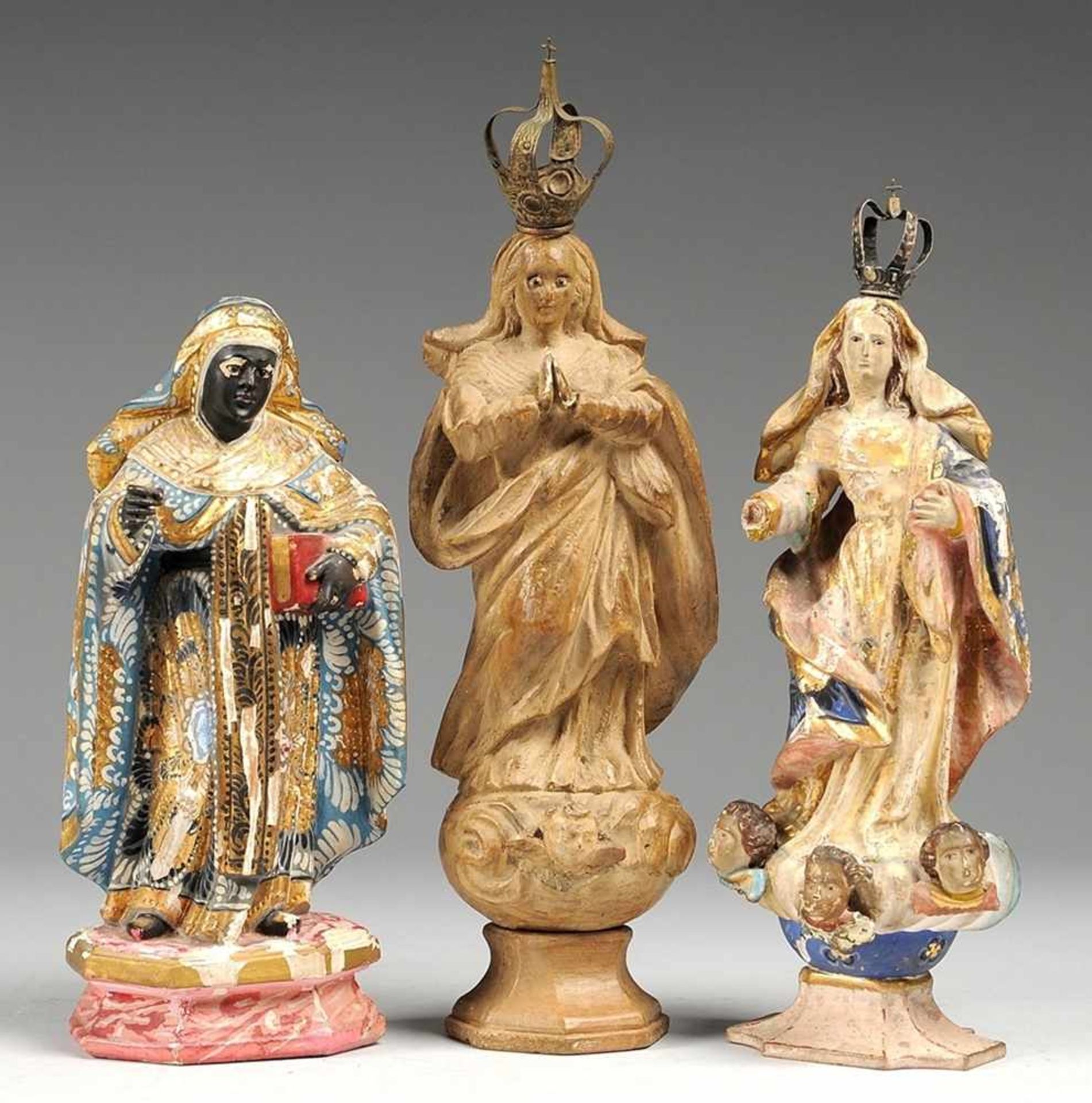 Heilige Iphigenie von Äthiopien und zwei Madonnen Holz, geschnitzt, stuckiert, part polychrom