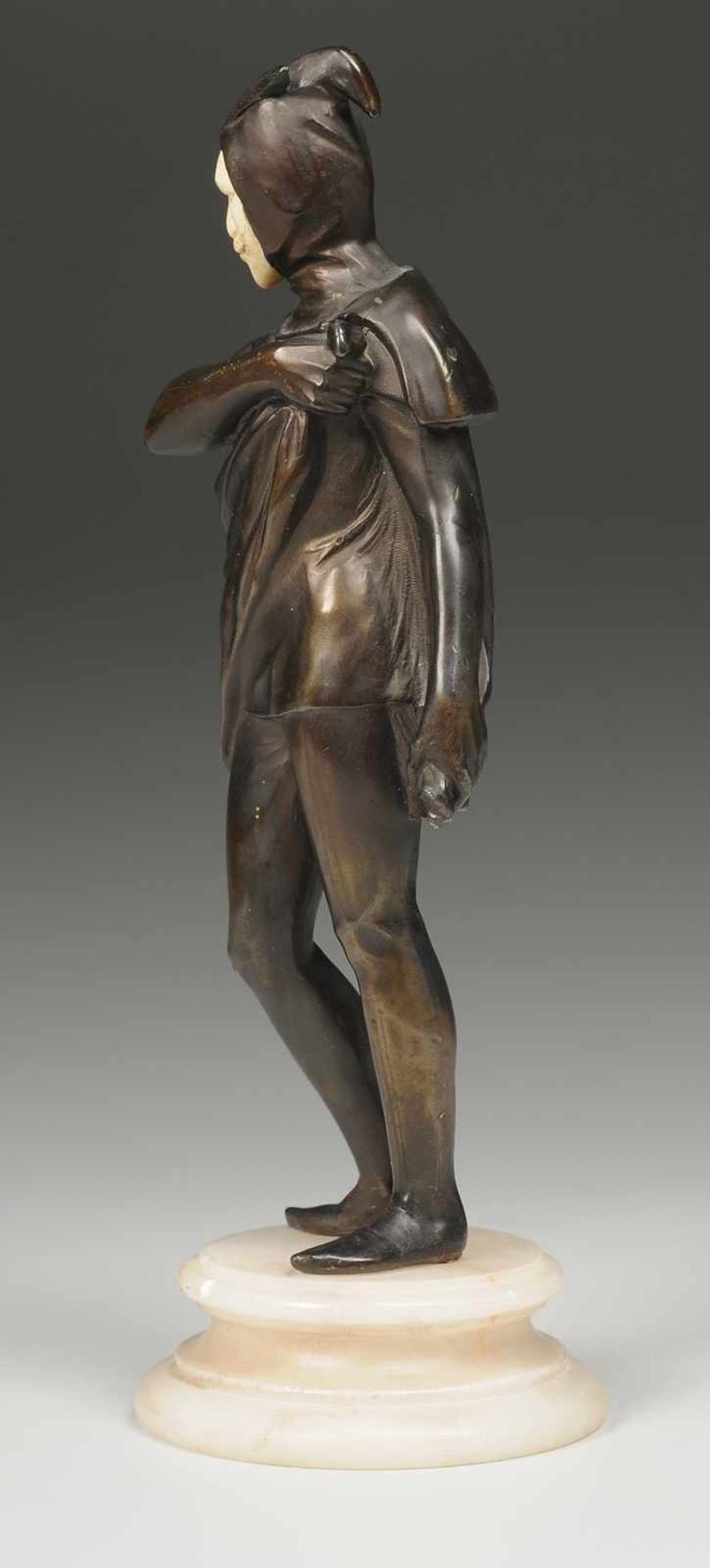Unbekannt (Deutscher Künstler, 1. V. 20. Jh.) Bronze, patiniert/ Elfenbein. Chryselephantine. - Bild 3 aus 3