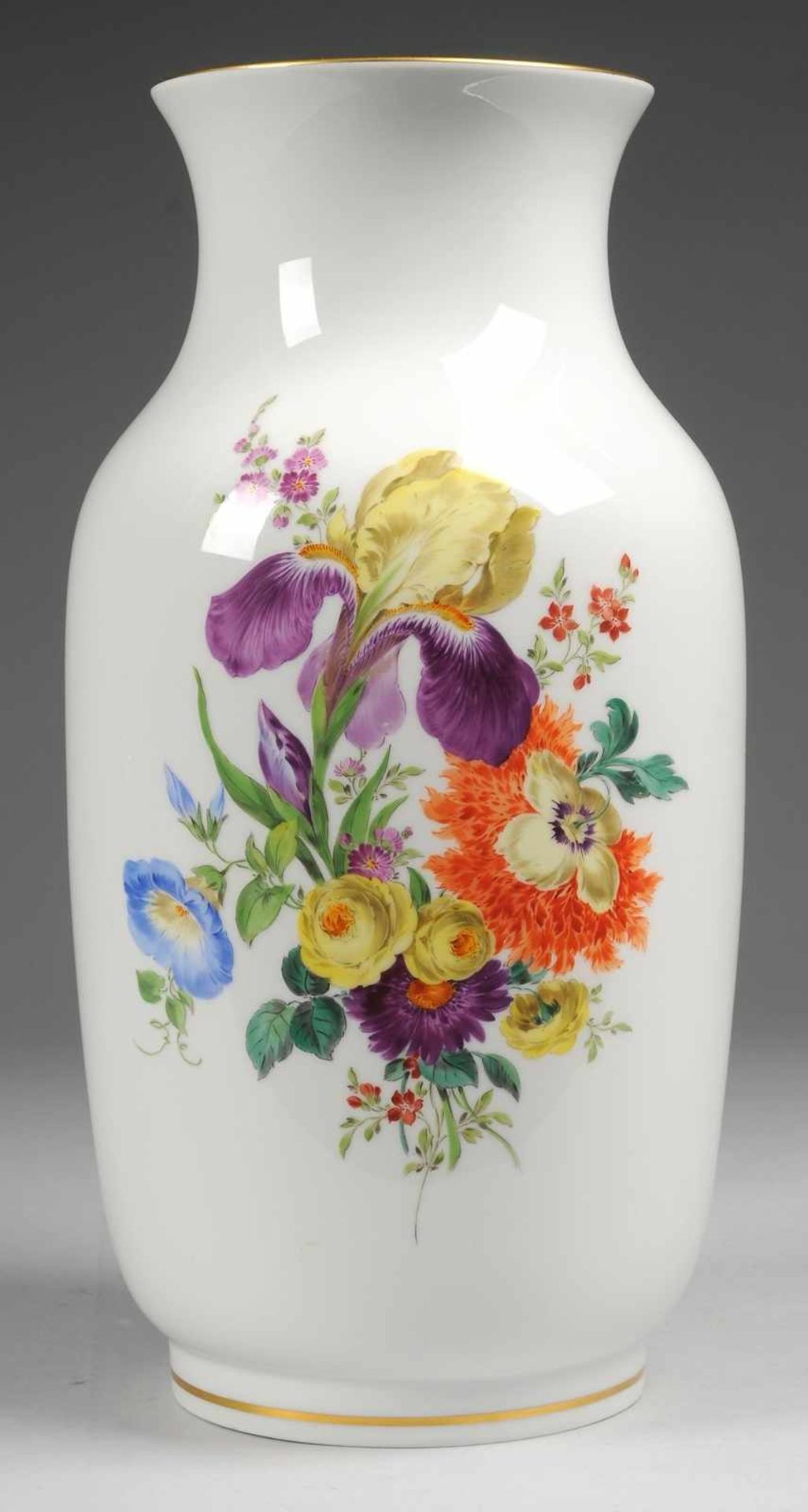 Große Vase "Bunte Blume" Weiß, glasiert. Ovoider Korpus mit eingezogenem Hals u. ausgestellter