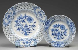 Zwei Korbrandteller 