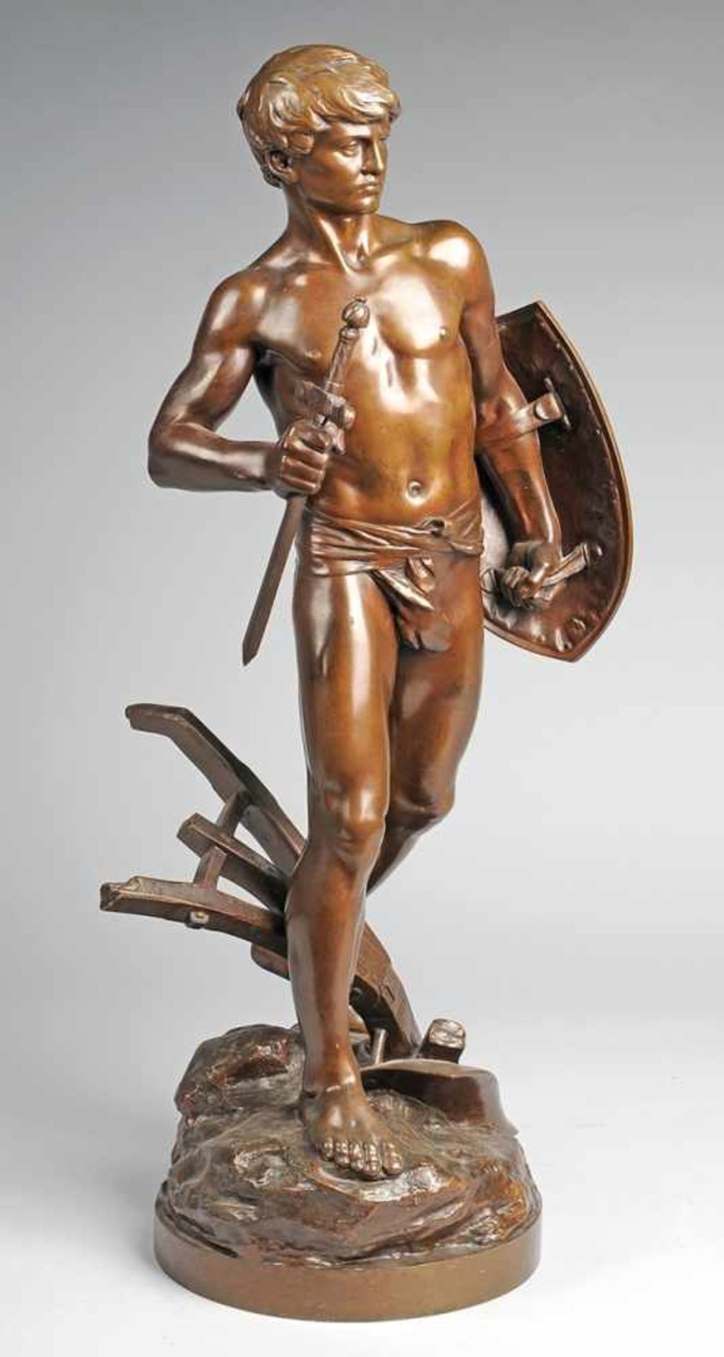 Moreau, Mathurin (1822 Dijon - 1912 Paris) Bronze, patiniert. Krieger. Auf runder Plinthe