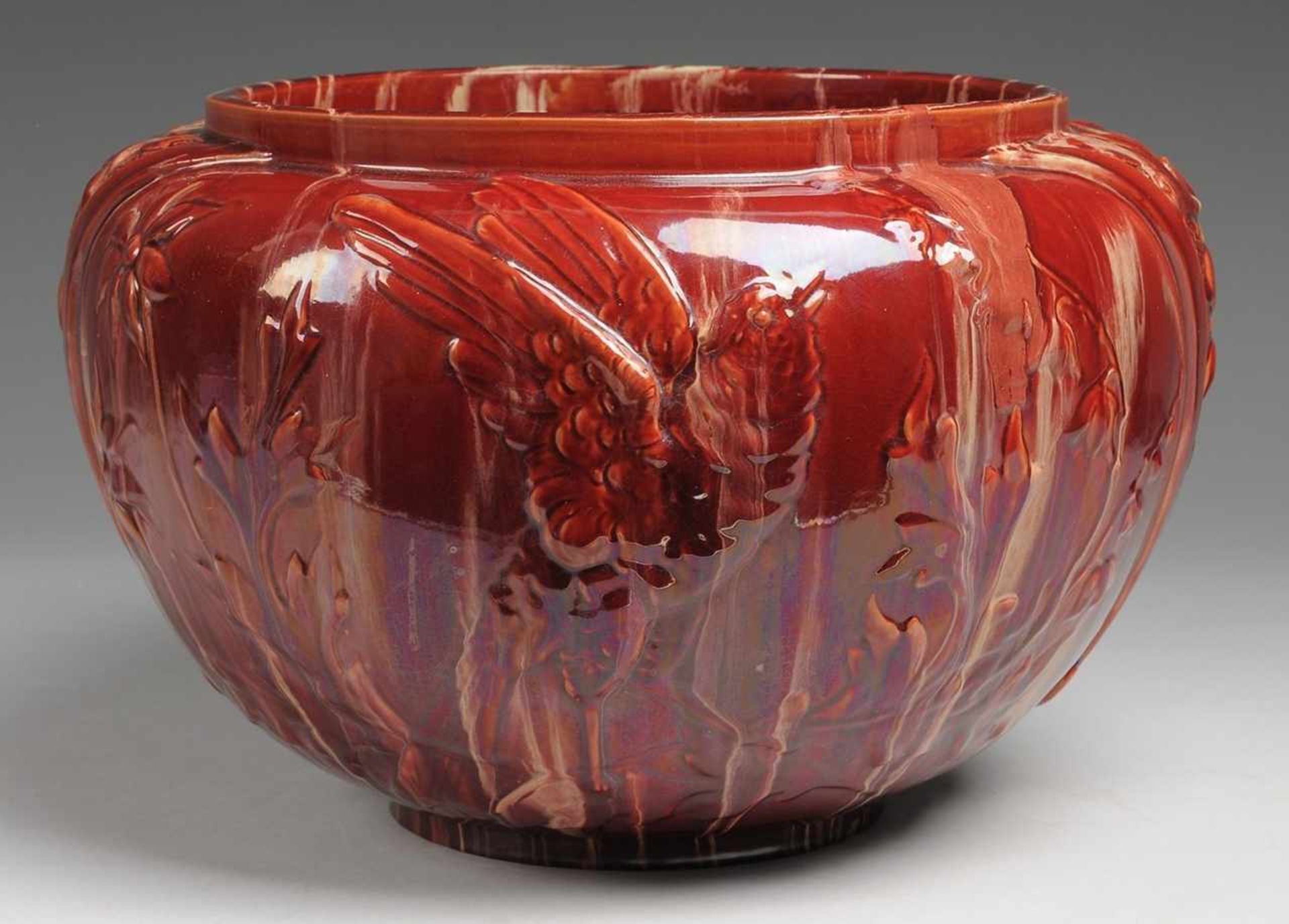 Großer Jugendstil-Cachepot Roter Scherben. Bauchige Form mit zylindrischem Mündungsring. Schau- u.