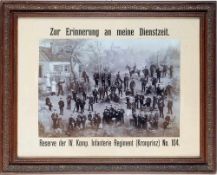 Großes Foto "Zur Erinnerung an meine Dienstzeit" Fotomontage. In der Landschaft gruppierte