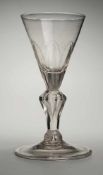 Barockes Kelchglas Farbloses Glas. Formgeblasen, Abriss. Breiter Scheibenfuß mit umgeschlagenem