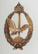 Erinnerungsabzeichen für Marine-Flugzeugführer und -beobachter aus dem 1. Weltkrieg Zink, vergoldet.