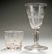 Barockes Kelch- und Becherglas Farbloses Glas. Formgeblasen u. nachgeformt, Abriss. Scheibenfuß