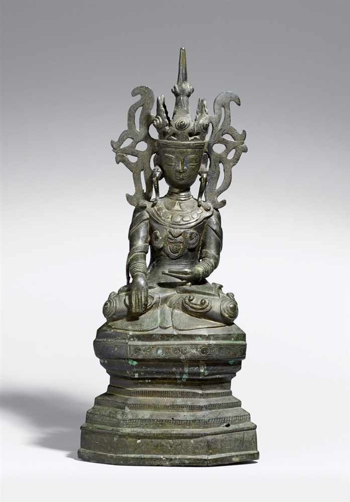 Jamuphati Buddha. Bronze. Birma. 19. Jh. Im Meditationssitz (padmasana) auf einem getreppten,