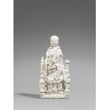 Blanc de Chine-Figur einer sitzenden Guanyin. Dehua. Kangxi-Periode (1662-1722) Auf einem Felsen
