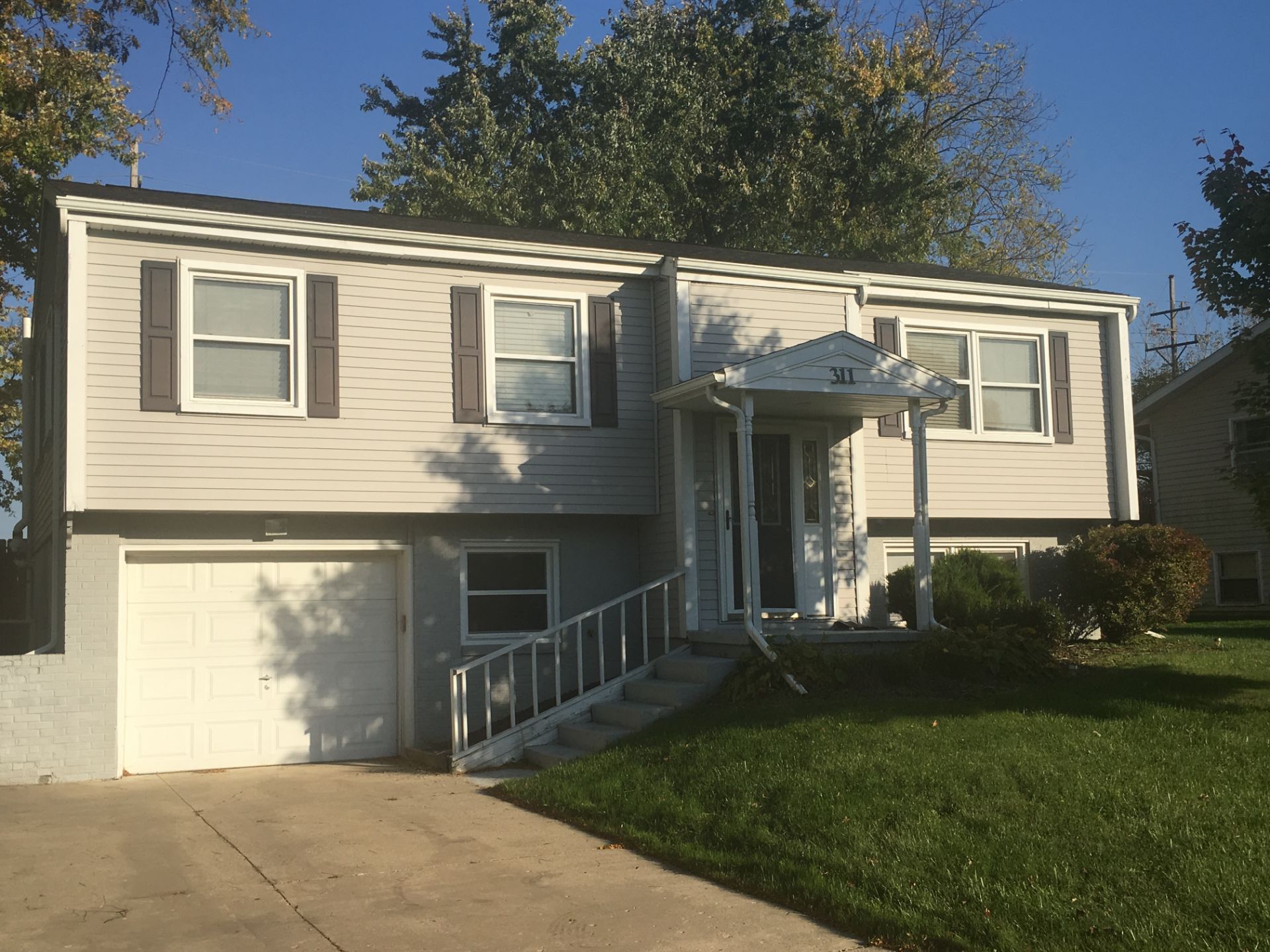 3 BDR, 2 BA, 1 Stall Garage ~ Single Family ~ Clinton Village, Michigan!