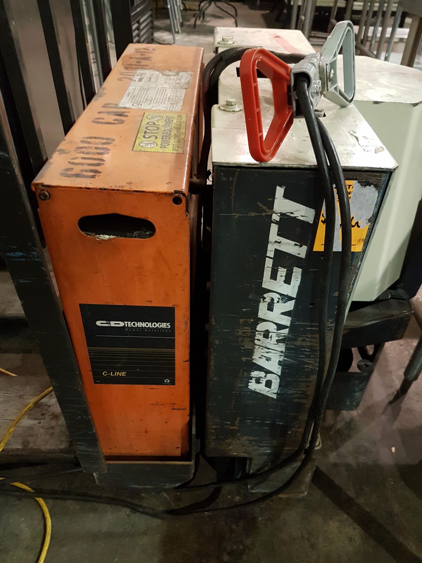 Barrett Electric Pallet Jack with Charger - Image 3 of 4