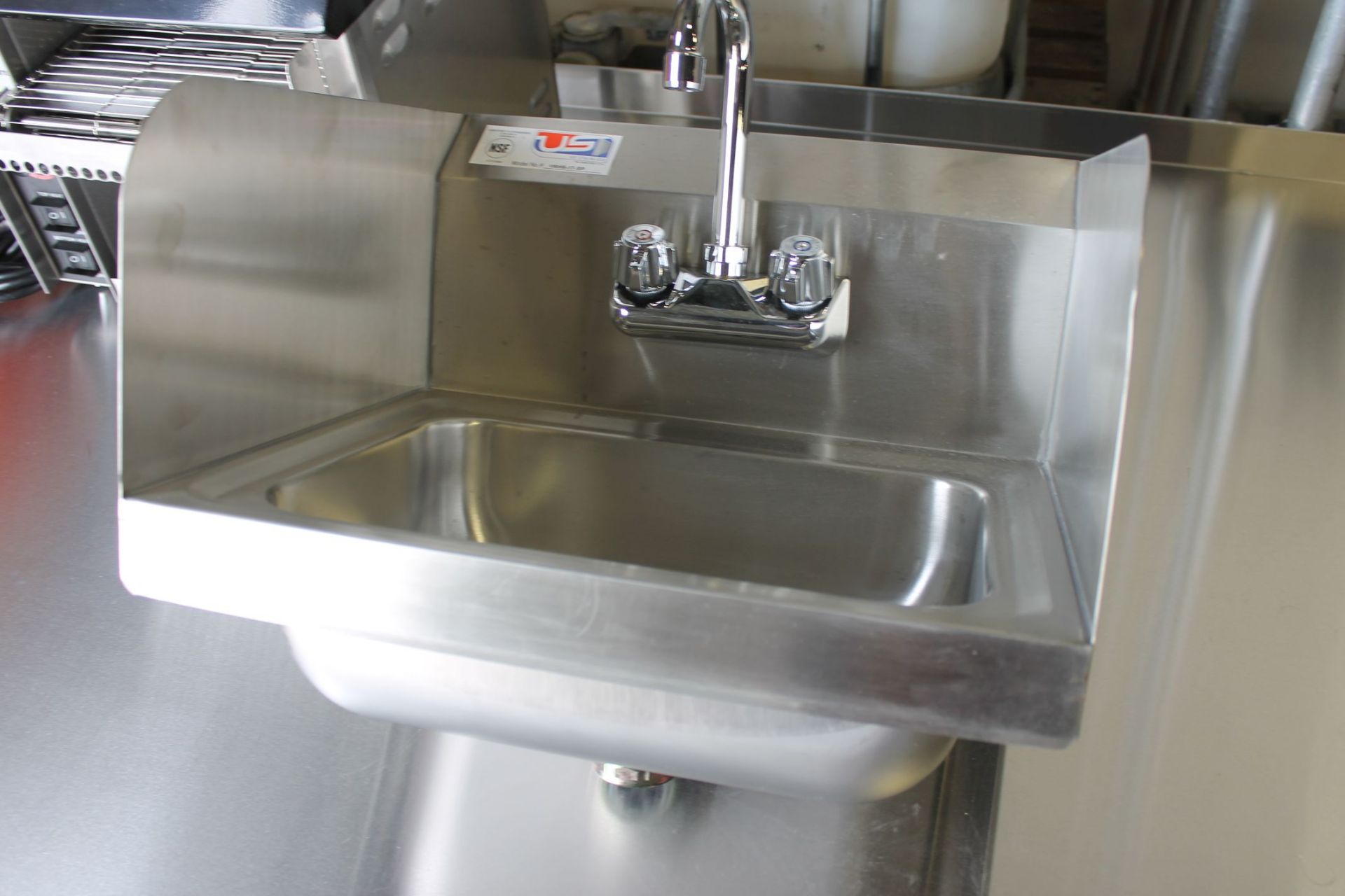 Stainless Steel Hand Sink with Splashguards - Bild 2 aus 2