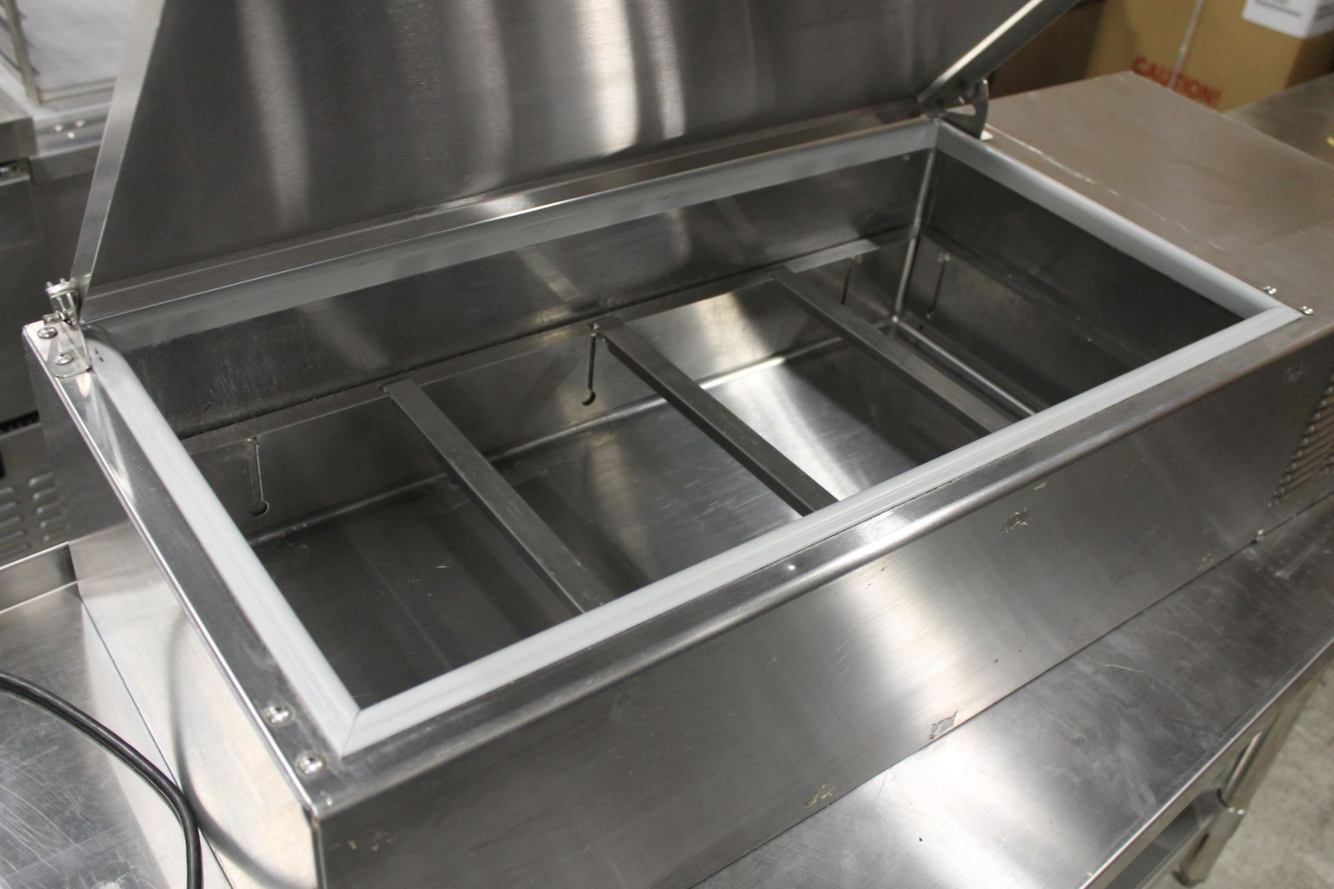 Silver King SKPS8 Countertop Refrigerated Prep Unit - Image 2 of 2