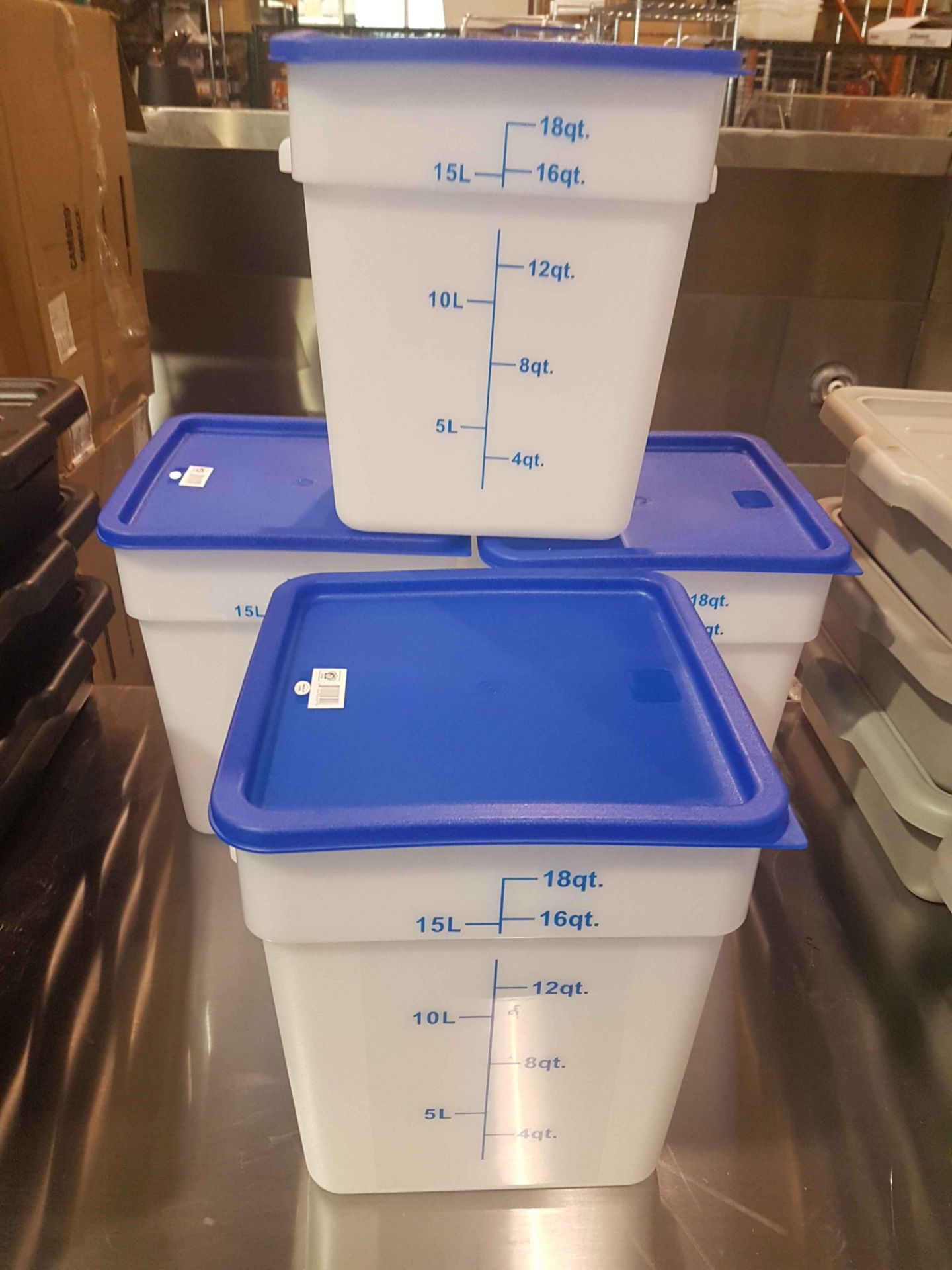 18QT White Food Containers with Lids - Lot of 4