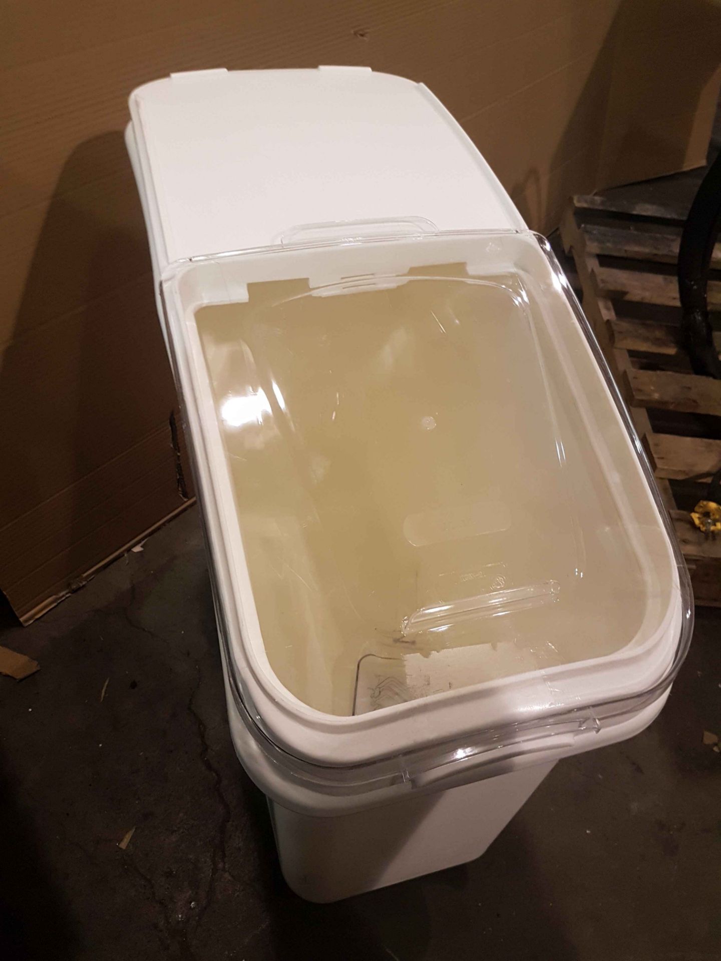 21 Gallon Mobile Ingredient Bin with Scoop