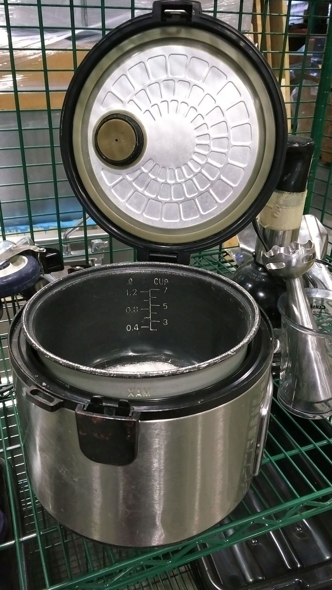 Beaumark Rice Cooker - Image 2 of 2