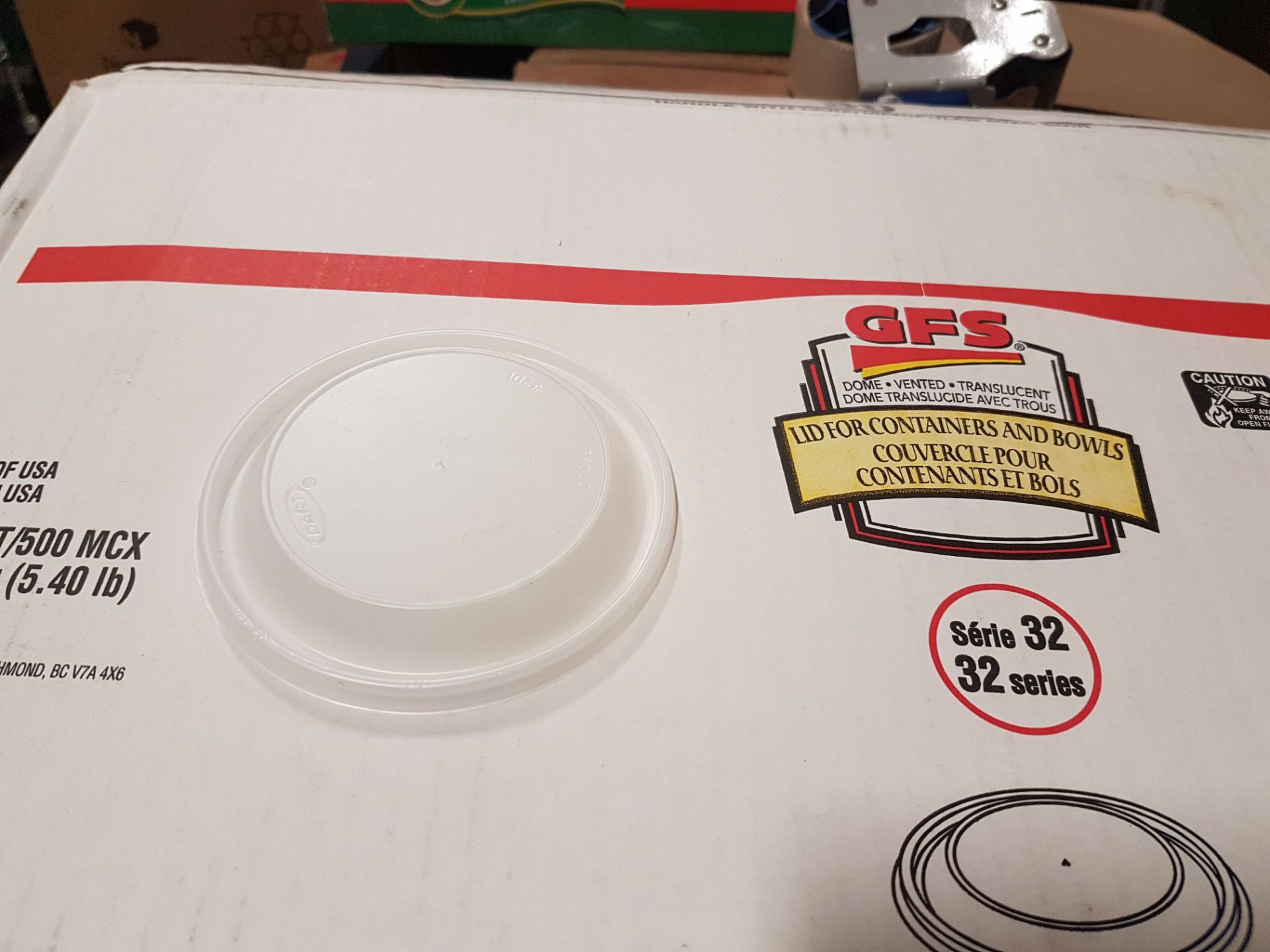 GFS Lid for Containers & Bowls (32 Series) - Case of 500