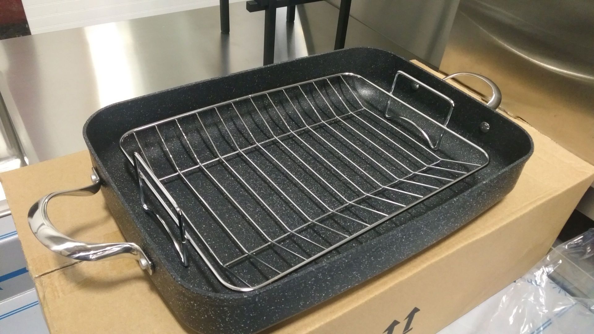 Heritage "The Rock" Roasting Pan with Rack
