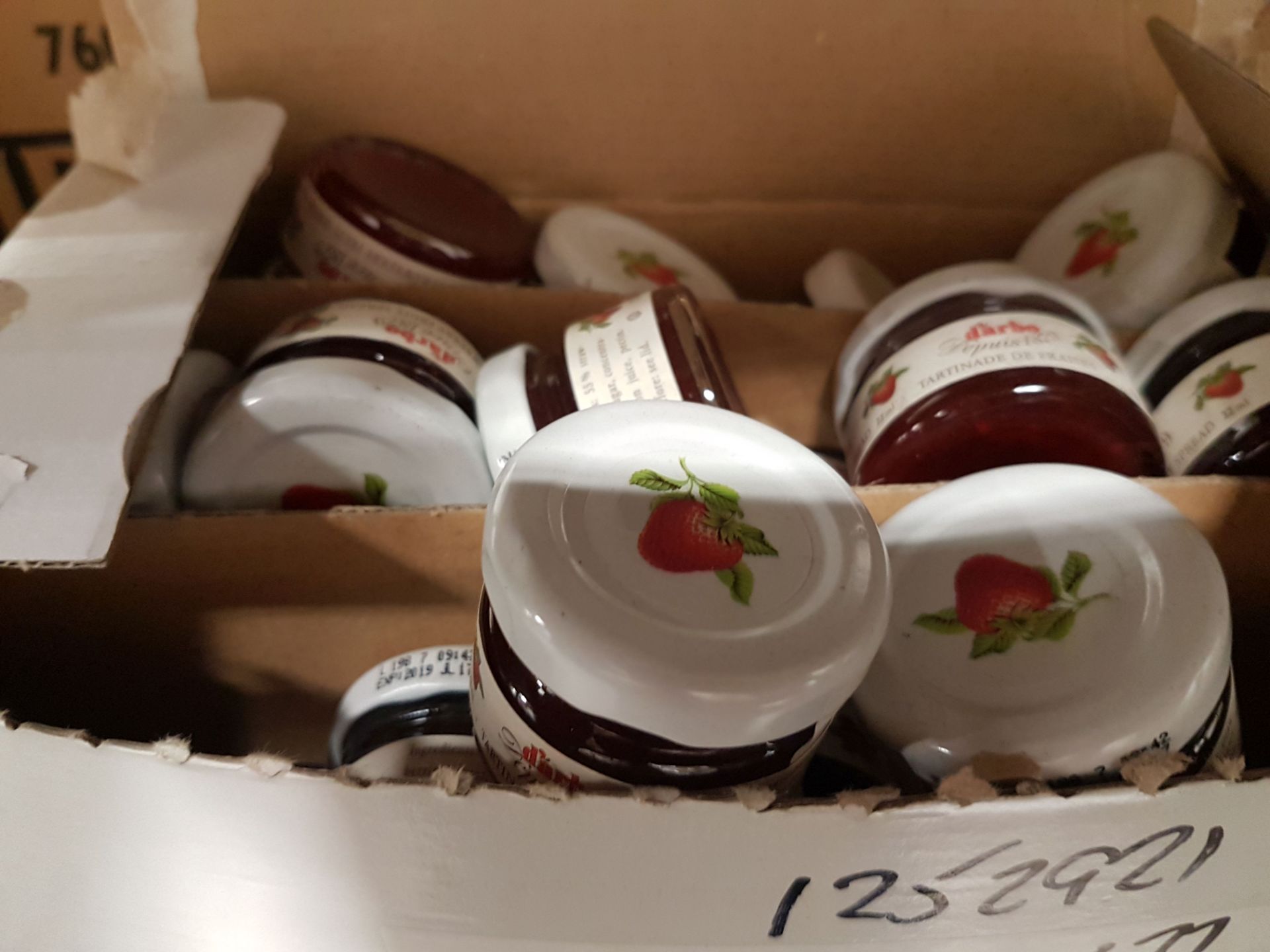 D'Arbo Strawberry Fruit Spread - 60 x 22ml Portion Jars