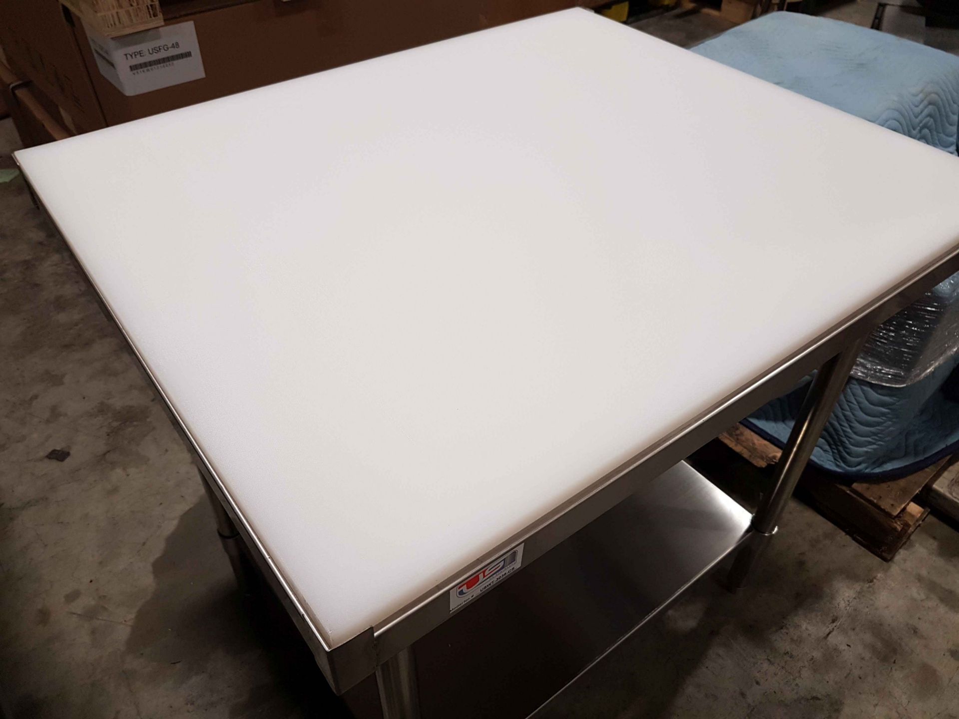 30" x 36" All Stainless Cutting Board Table - 1" Poly Top - Bild 2 aus 3