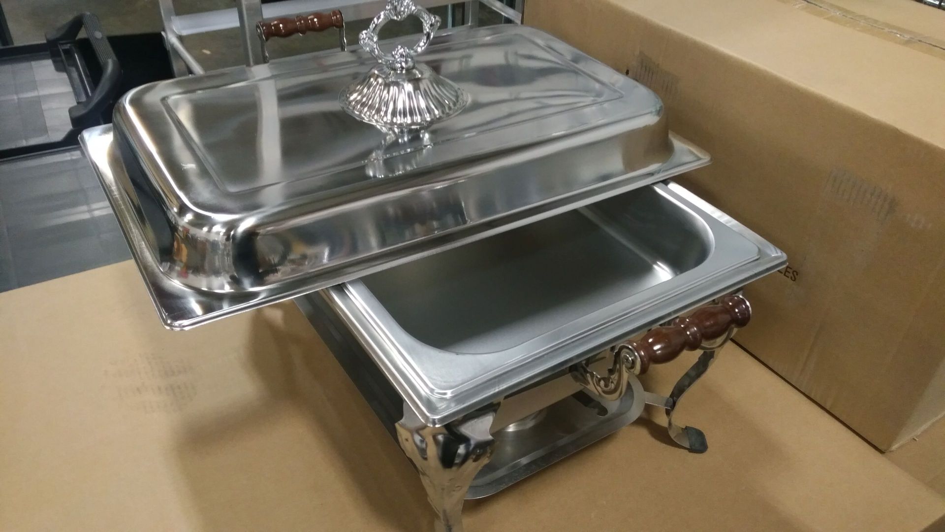 Chafing Dish with Wood Handles - Image 2 of 4