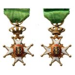 ORDER OF VASA Miniature. Breast Badge, GOLD, 17 mm, enameled (cracks), original suspension ring