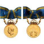 GOLD AWARD FOR ZEAL AND PROHIBITY IN THE CROWN SERVICE, GUSTAV VI 1950–1973 TYPE Breast Badge, GOLD,