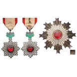 ORDER OF THE RISING SUN (Kyokujitsusho) Grand Officer's Set, instituted in 1875. Breast Badge, 73x56