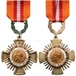 CRUZ PERUANA FOR MILITARY MERIT Knight’s Cross, 5th Class. Breast Badge, 83x53 mm, Silver