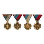 Lot of 2 Commemorative Medal for the War of 1914-1918, instituted in 1920 Breast Badge, 40 mm,