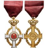ORDER OF GEORGE I Knight’s Gold Cross, 4th Class, instituted in 1915. Breast Badge, 42x35 mm, gilt