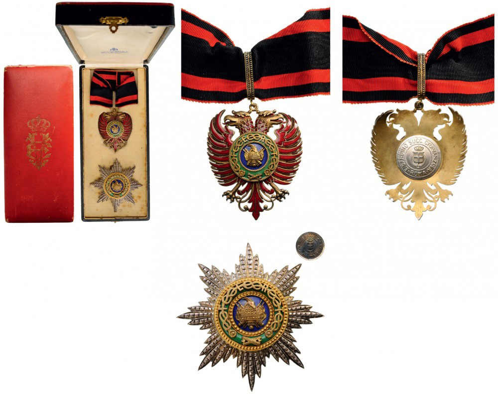 ORDER OF SKANDERBERG Grand Officer's Set, 2nd Class, 2nd Type, instituted in 1925. Neck Badge, 67x53