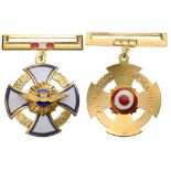 ORDER OF AERONAUTICAL MERIT Officer’s Cross, instituted in 1946. Breast Badge, gilt Silver, 44 mm,