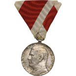 Pavelic Medal for Bravery, instituted in 1941 Breast Badge, 35 mm, Silver, original suspension