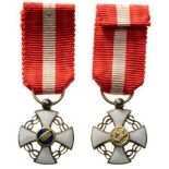ORDER OF THE CROWN OF ITALY Knight’s Cross Miniature. Breast Badge, gilt Silver, 11 mm, enameled,