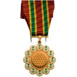 Combat Medal Breast Badge, metal gilt, 35 mm, one side enameled, original suspension device and
