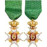 ORDER OF VASA Officer ‘s Cross, 4th Class, instituted in 1772. Breast Badge, 62x40 mm, GOLD, approx.