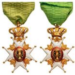 ORDER OF VASA Officer ‘s Cross, 4th Class, instituted in 1772. Breast Badge, 60x39 mm, GOLD, approx.